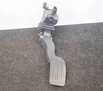 Nissan Juke I F15 Accelerator throttle pedal 180024DA0B10917A