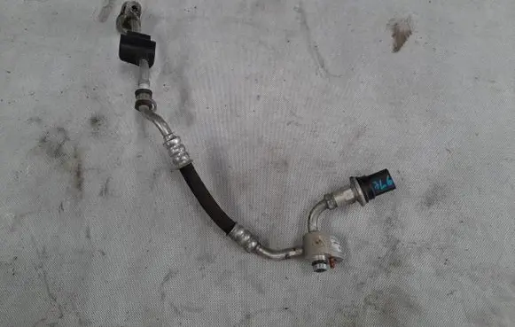 Air conditioning (A/C) pipe/hose