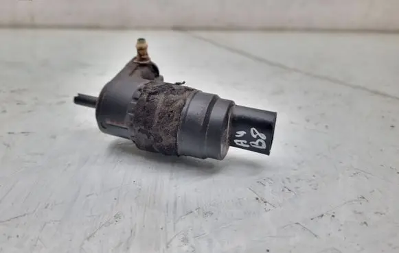 Audi A4 S4 B8 8K Windscreen/windshield washer pump 8K9955647