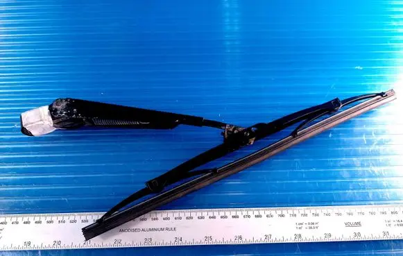 Ford Focus Rear wiper blade arm R17526AA