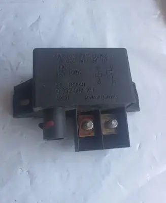 Mercedes-Benz E W211 Charging relay A0025426419