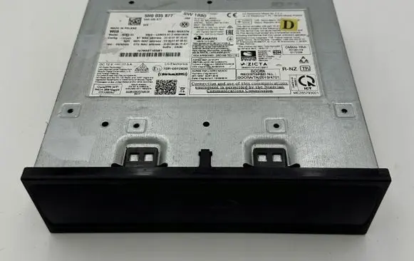 Volkswagen Tiguan Navigation unit CD/DVD player 5H0035877