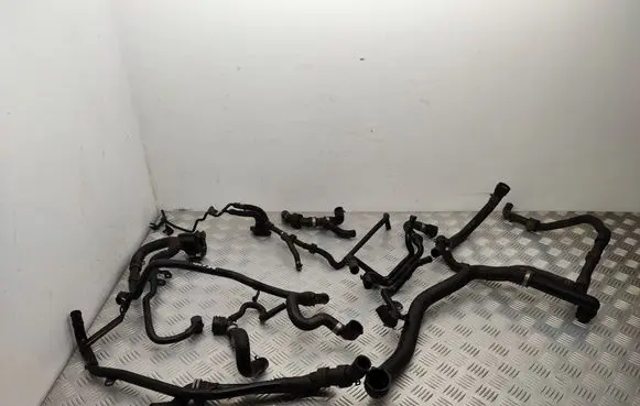 Seat Leon (5F) Engine coolant pipe/hose 5Q0122051BK 5Q0122101S 04L121064AF