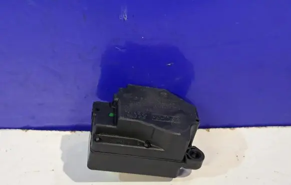 Volvo V70 A/C air flow flap actuator/motor 6G9N19E616BB 31348271