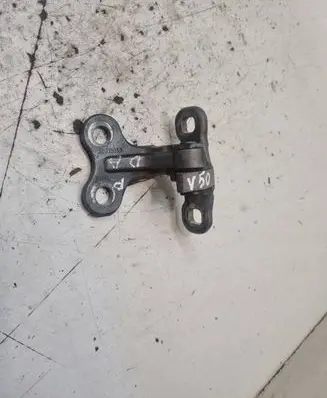 Volvo V50 Front door lower hinge 30715357