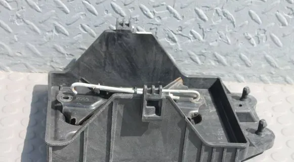 Mazda CX-3 Battery box tray D09T56041 PODSTAWA-AKU MOCOWANIE-PODSTAWA