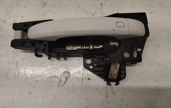 Audi A5 8T 8F Front door exterior handle 8T0837885