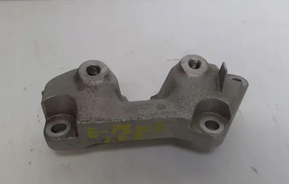 Jaguar E-Pace Gearbox mounting bracket EJ327M125AB
