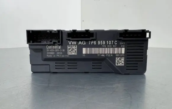 Volkswagen Touareg II Tailgate/trunk control unit/module 7P6959107C
