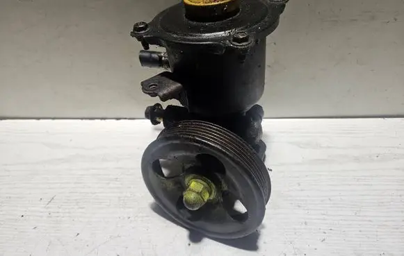 Subaru Legacy Power steering pump 