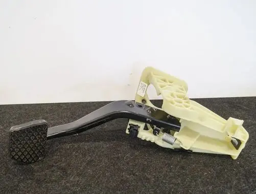 BMW X3 F25 Brake pedal 6787363