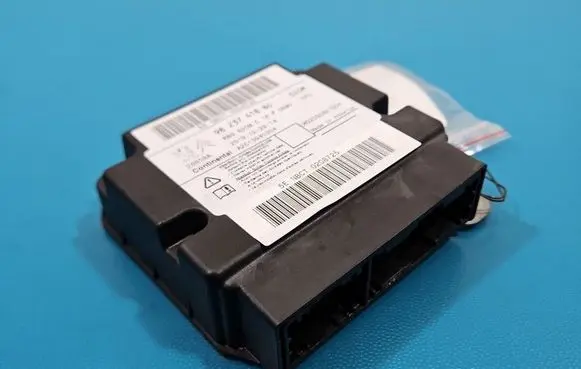 Peugeot 3008 II Airbag control unit/module 9823741880 IMPRK1532959