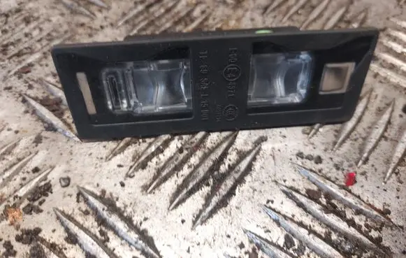 Audi Q5 SQ5 Number plate light 8W6943021