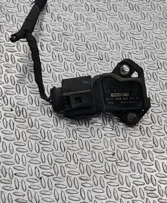 Skoda Octavia Mk2 (1Z) Air pressure sensor 038906051B 0261002399