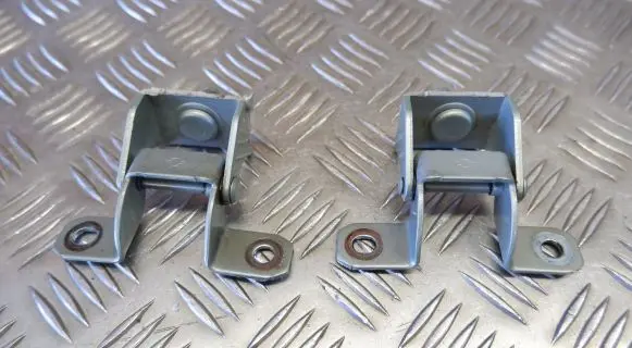 Nissan Leaf II (ZE1) Tailgate/trunk/boot hinge