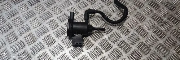 Front door high frequency speaker