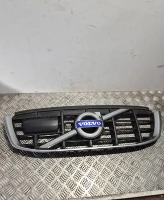 Volvo XC60 Front bumper upper radiator grill 30764557 30764559