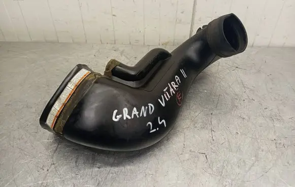 Suzuki Grand Vitara II Air intake duct part 78KR03