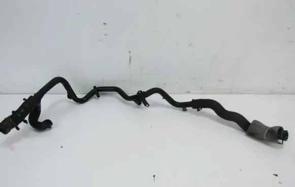 Volkswagen PASSAT B3 Engine coolant pipe/hose 
