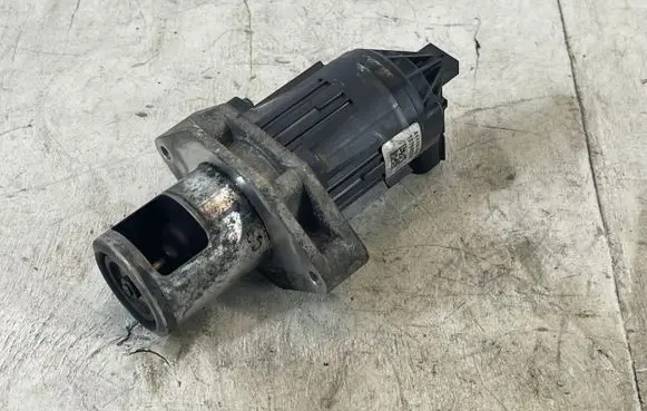 Opel Insignia B EGR valve 55578264 13758264