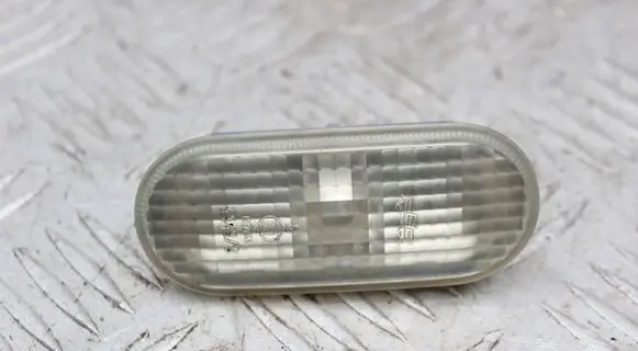 Volkswagen PASSAT B5 Front fender indicator light 1J5949117