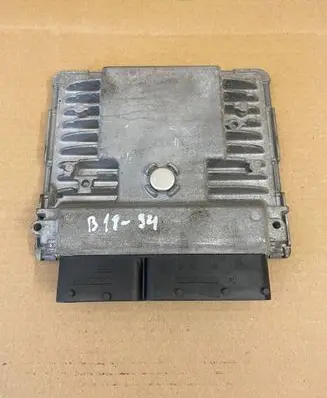 Skoda Fabia Mk2 (5J) Engine control unit/module 03F906070HH 5WP44824