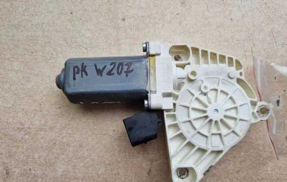 Mercedes-Benz E C207 W207 Front door window regulator motor A2078200342