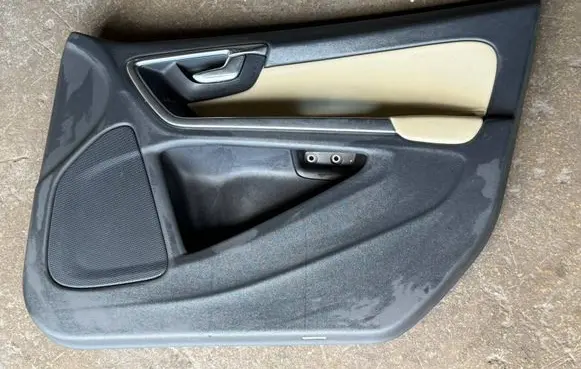 Volvo V60 Front door card panel trim 8686853 2816468 Y2834022