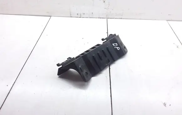 KIA Carens II Headlight/headlamp mounting bracket 865521D000