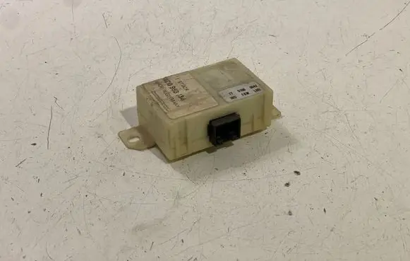 Audi A6 S6 C4 4A Immobilizer control unit/module 8D0953234