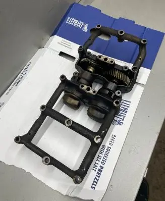 Chevrolet Captiva other engine part 90573043
