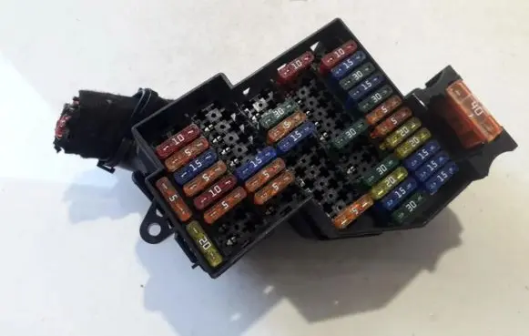 Volkswagen Touareg I Fuse box set 7l0941828b 7l0941824b