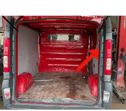Opel Vivaro Trunk rubber seal (body) 