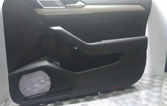 Volkswagen PASSAT B8 Front door card panel trim 3G2867410 3G2867180