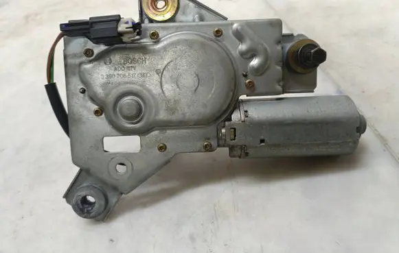 Mitsubishi Carisma Rear window wiper motor 0390206517