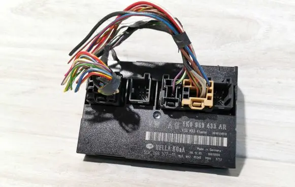 Volkswagen Touran I Comfort/convenience module 1K0959433AR 00010000 5DK00897711