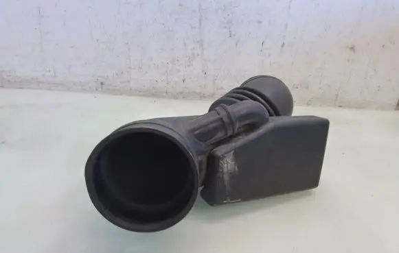 Subaru Outback Air intake hose/pipe