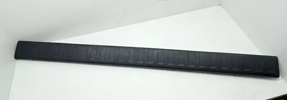 Trunk/boot sill cover protection