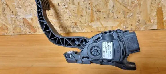 Ford S-MAX Accelerator throttle pedal 6g929f836md