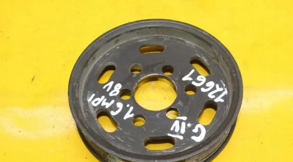 Volkswagen Golf IV Power steering pump pulley 