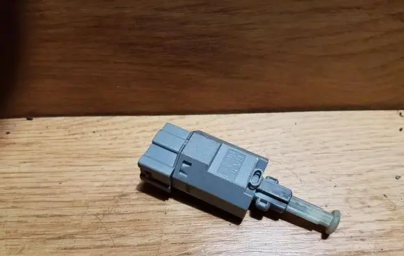 Mazda 323 Brake pedal sensor switch ga2c6649y