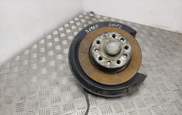 Volkswagen Golf Plus Rear wheel hub