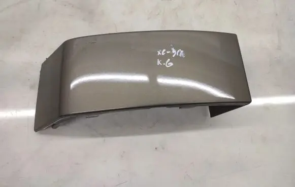 Volvo XC90 Rear/tail light trim molding 30698133