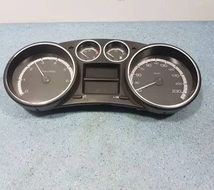 Peugeot 308 Speedometer (instrument cluster)