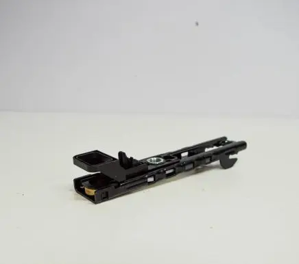 Volkswagen Tiguan Seat belt adjustment motor 4M0857819