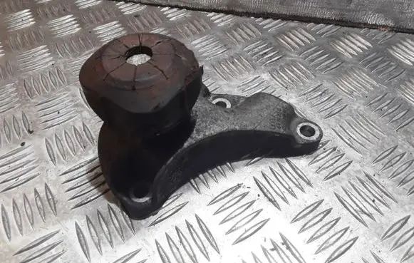Audi A6 S6 C6 4F Engine mounting bracket 4F0199343M