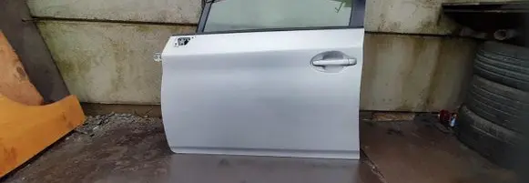Toyota Prius (XW30) Front door LAK1F7