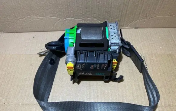 Audi Q5 SQ5 Front seatbelt