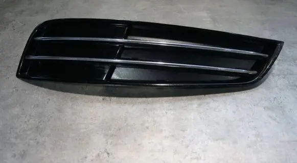 Audi A8 S8 D4 4H Front bumper lower grill 4H0807151
