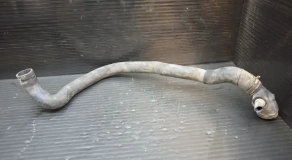 Skoda Superb B6 (3T) Engine coolant pipe/hose